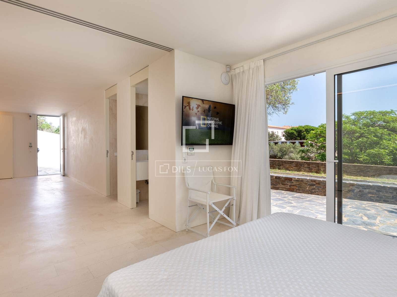 3 bedroom Villa for sale in Cadaques with garage - € 1,495,000 (Ref: 9867965)