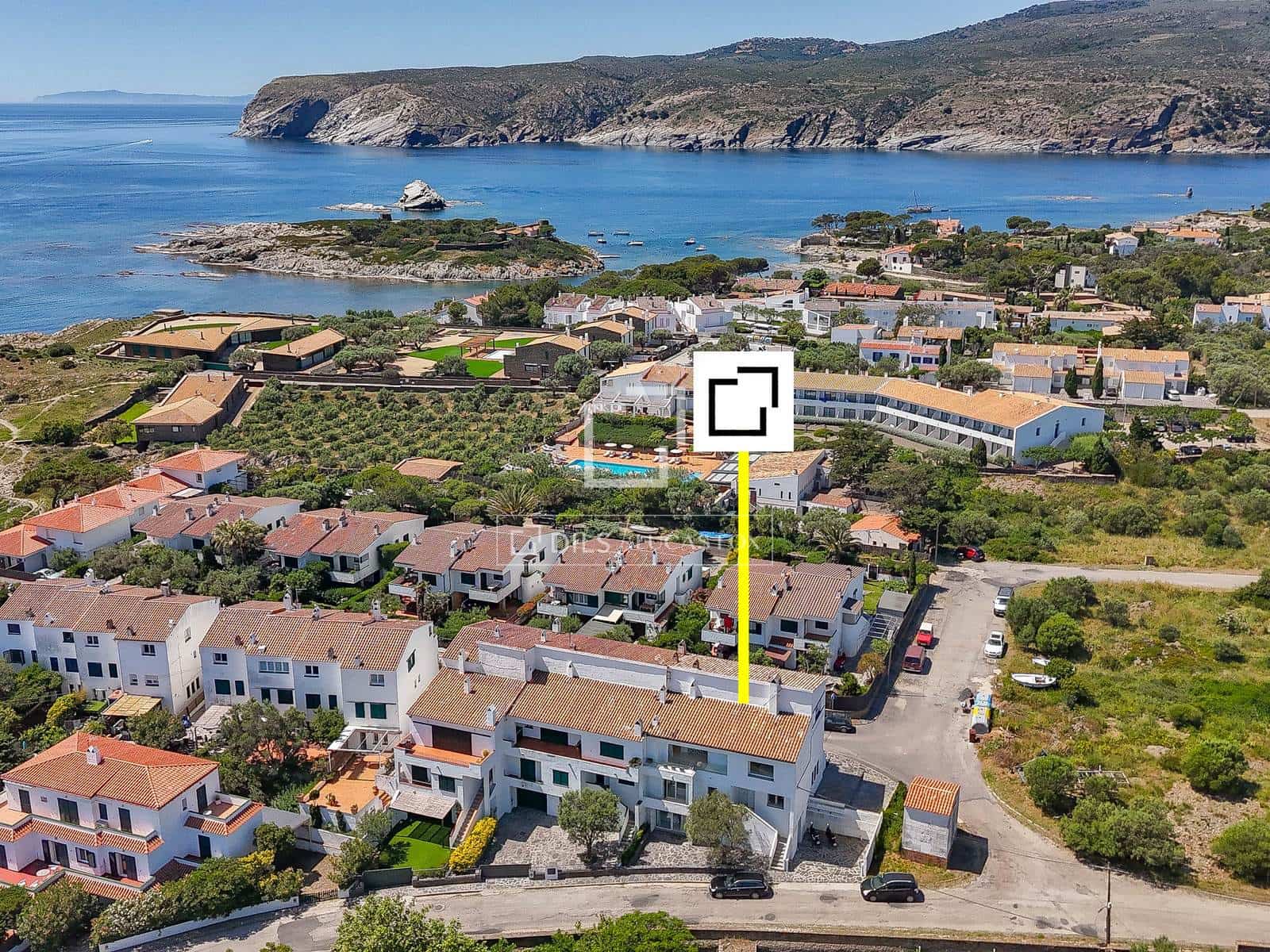 3 bedroom Villa for sale in Cadaques with garage - € 1,495,000 (Ref: 9867965)