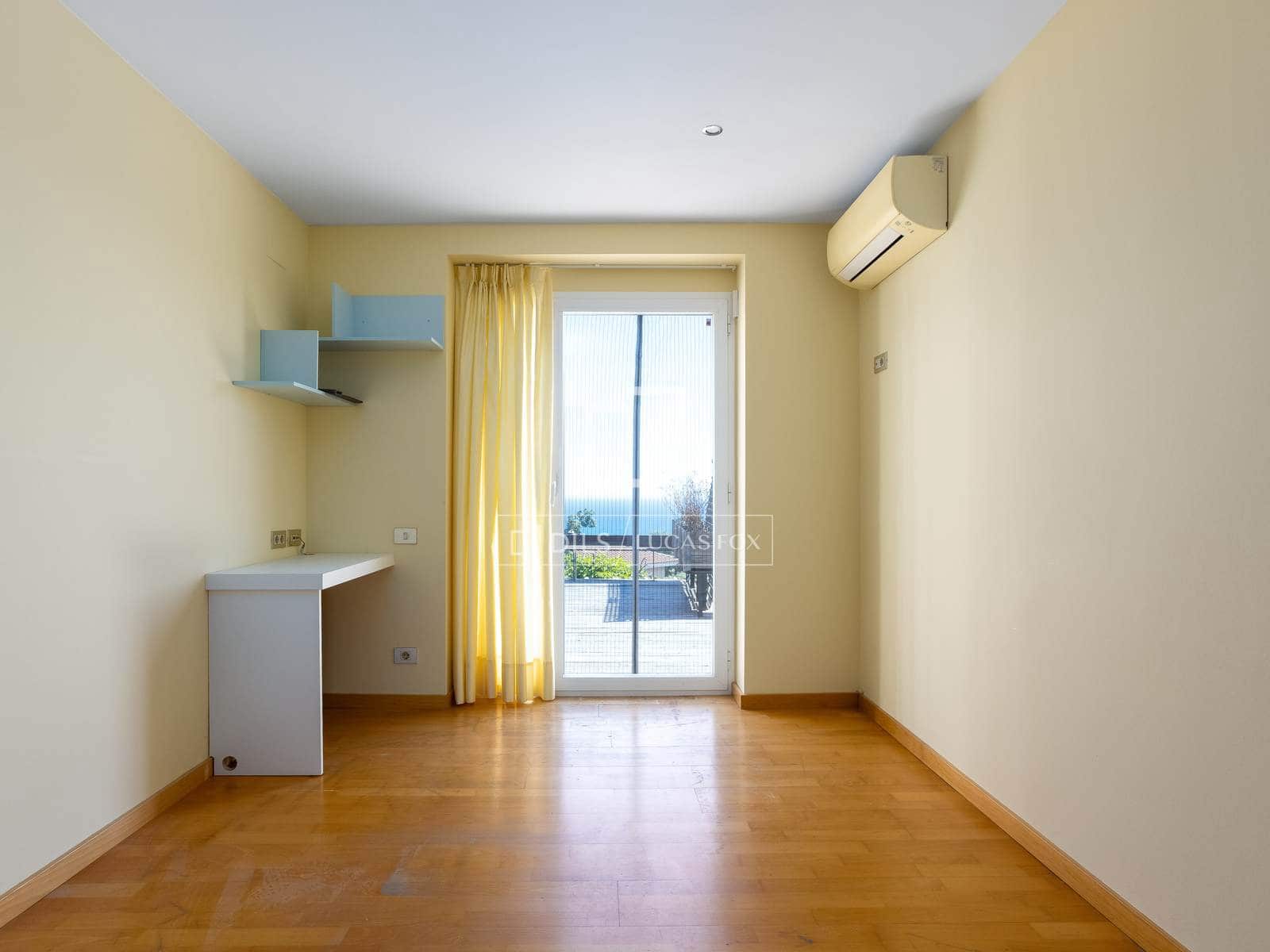4 sypialnia Willa na sprzedaż w Teia z basenem garażem - 1 275 000 € (Ref: 9868071)