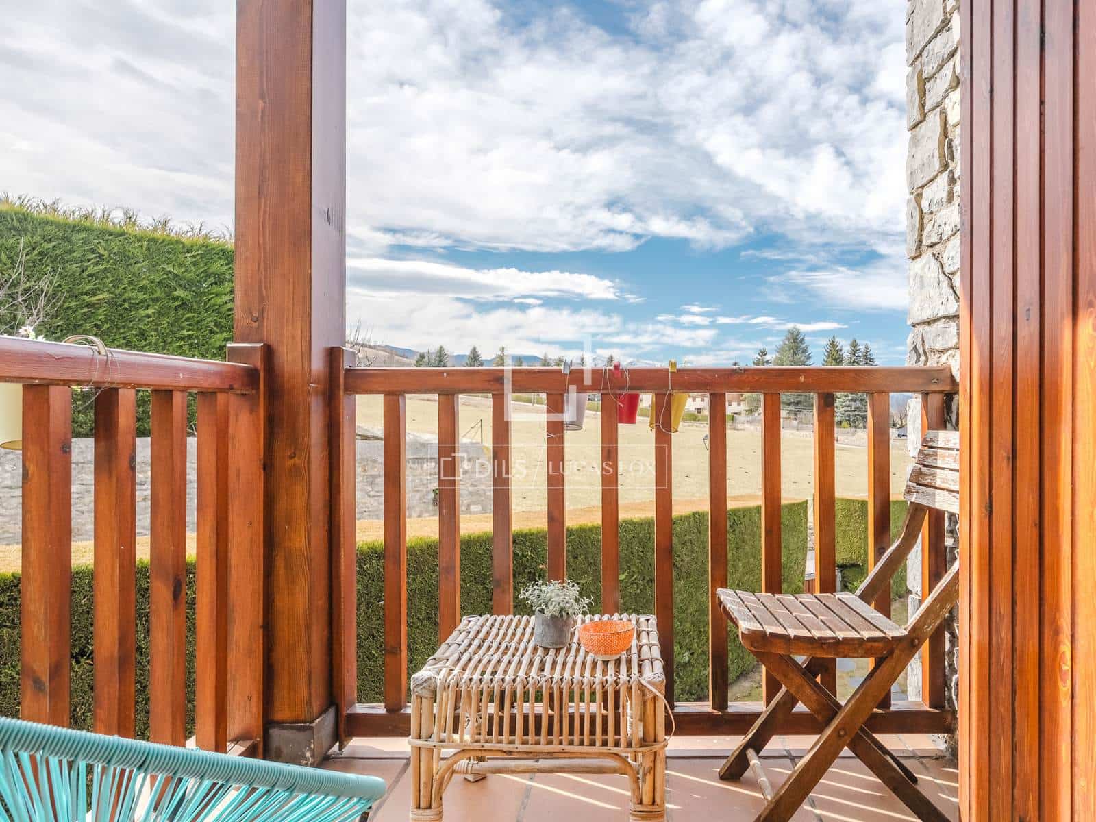 3 bedroom Villa for sale in Alp with pool - € 632,000 (Ref: 9869710)