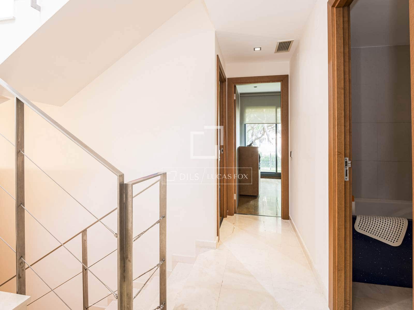 4 bedroom Villa for rent in Gava with pool garage - € 5,800 (Ref: 9869786)