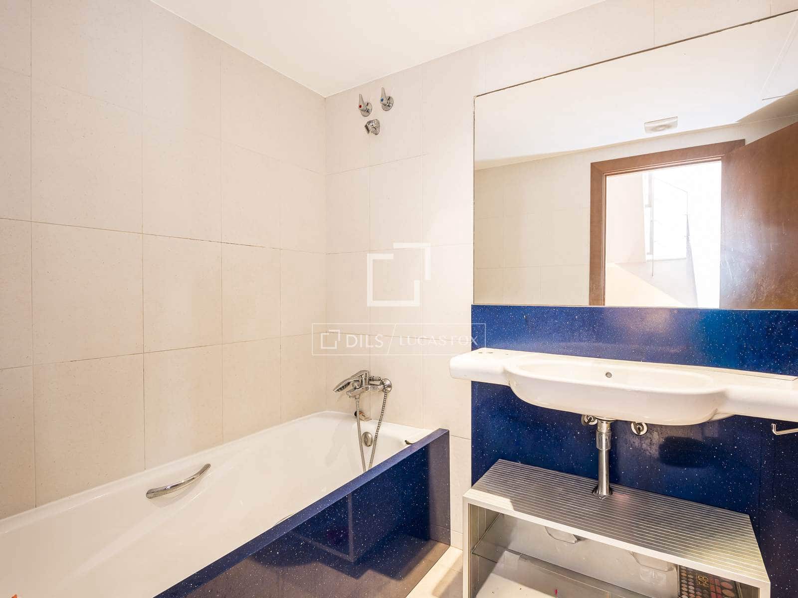 4 bedroom Villa for rent in Gava with pool garage - € 5,800 (Ref: 9869786)