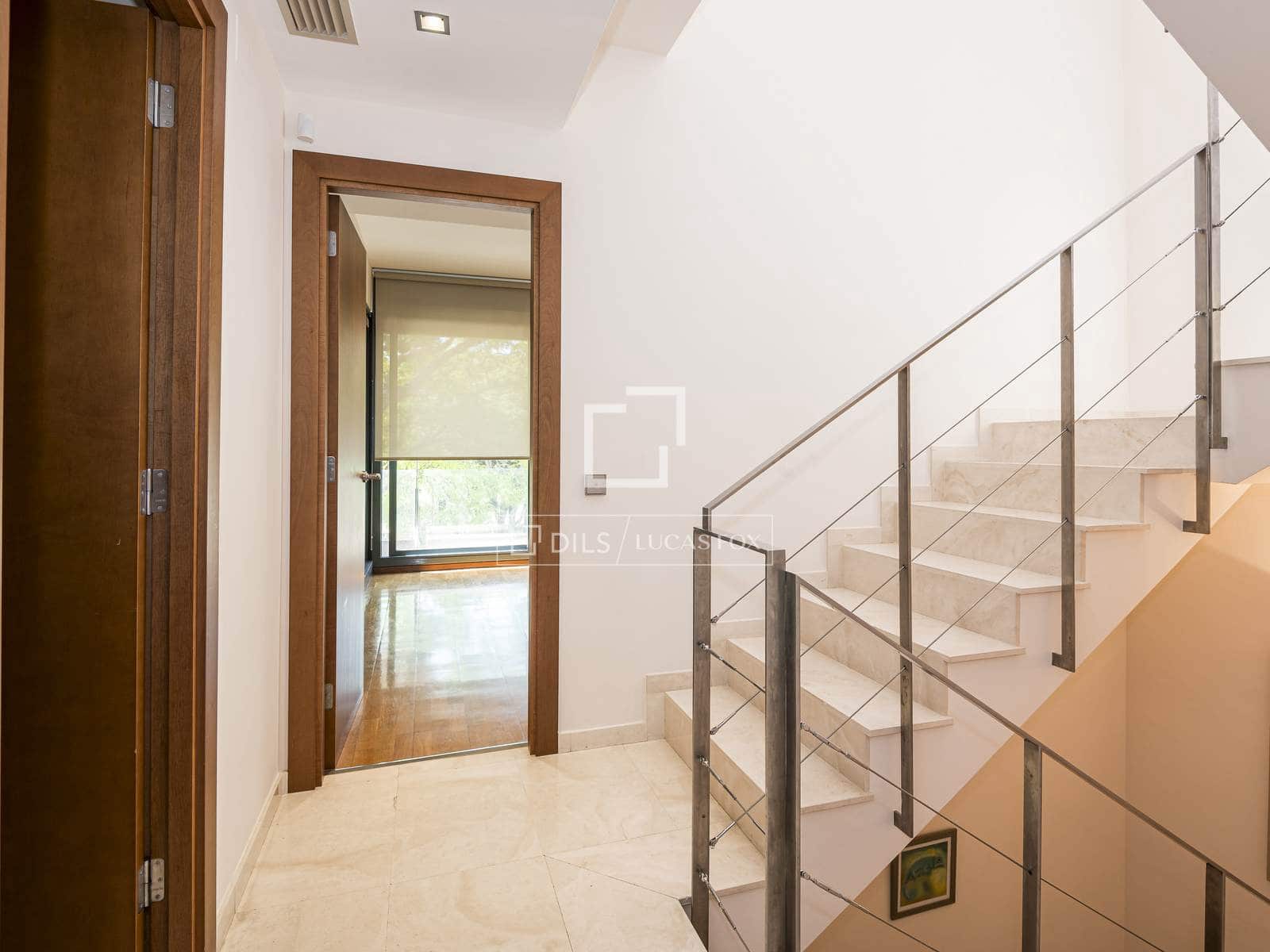 4 bedroom Villa for rent in Gava with pool garage - € 5,800 (Ref: 9869786)