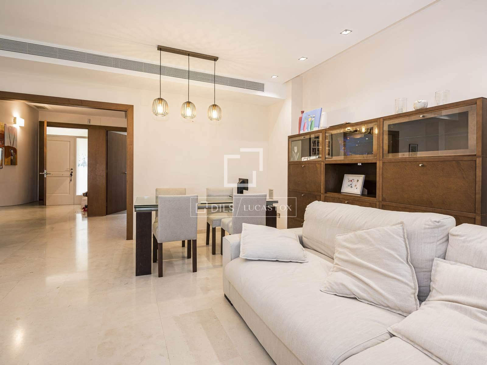 4 bedroom Villa for rent in Gava with pool garage - € 5,800 (Ref: 9869786)