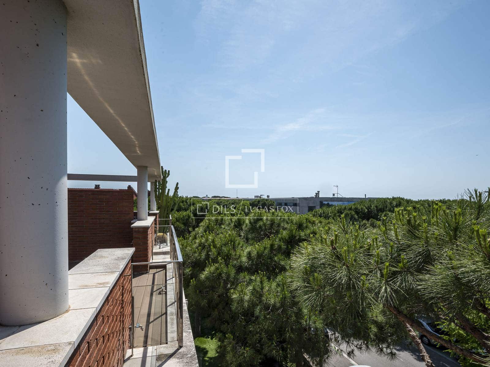4 bedroom Villa for rent in Gava with pool garage - € 5,800 (Ref: 9869786)