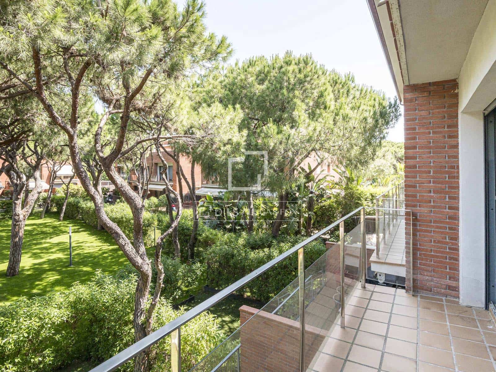 4 bedroom Villa for rent in Gava with pool garage - € 5,800 (Ref: 9869786)