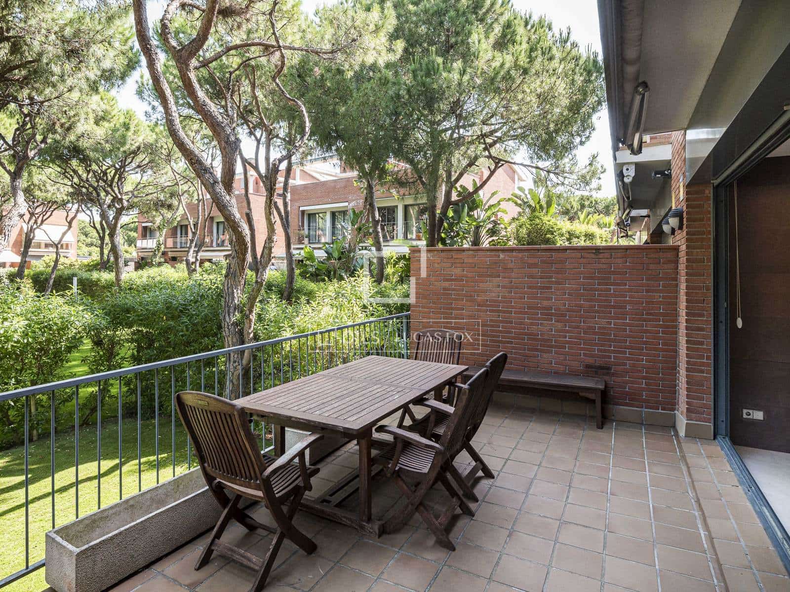 4 bedroom Villa for rent in Gava with pool garage - € 5,800 (Ref: 9869786)