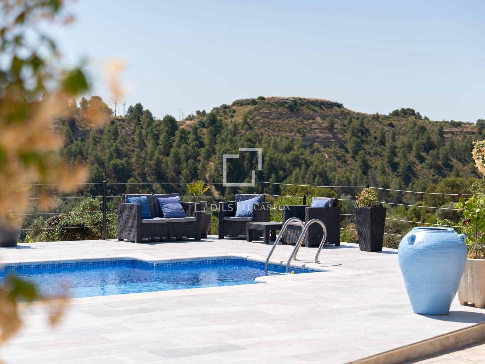 5 bedroom Villa for sale in Flix with pool garage - € 745,000 (Ref: 9870373)