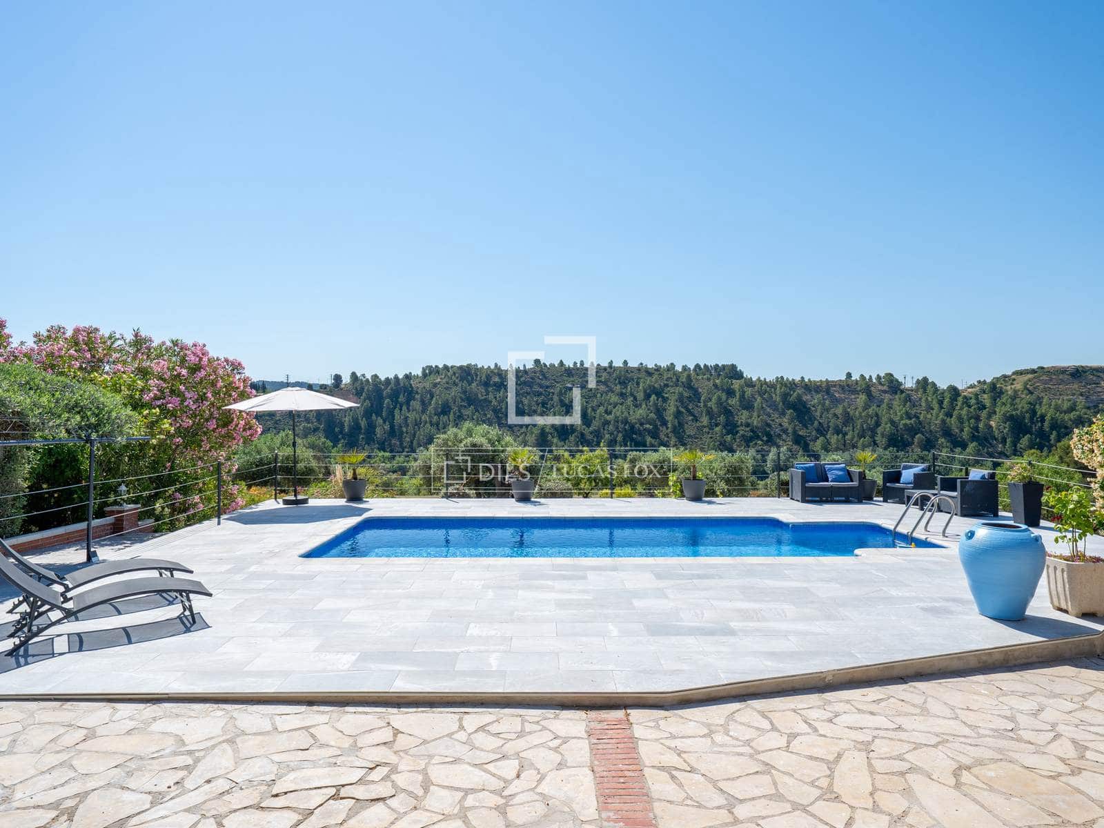 5 bedroom Villa for sale in Flix with pool garage - € 745,000 (Ref: 9870373)