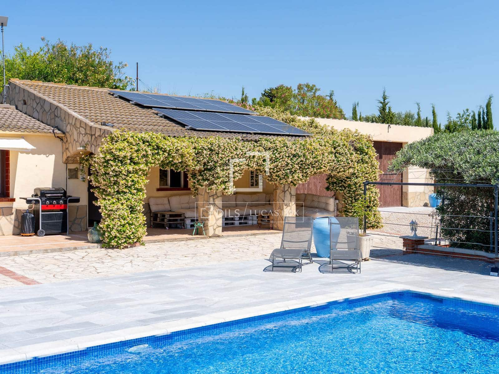5 bedroom Villa for sale in Flix with pool garage - € 745,000 (Ref: 9870373)