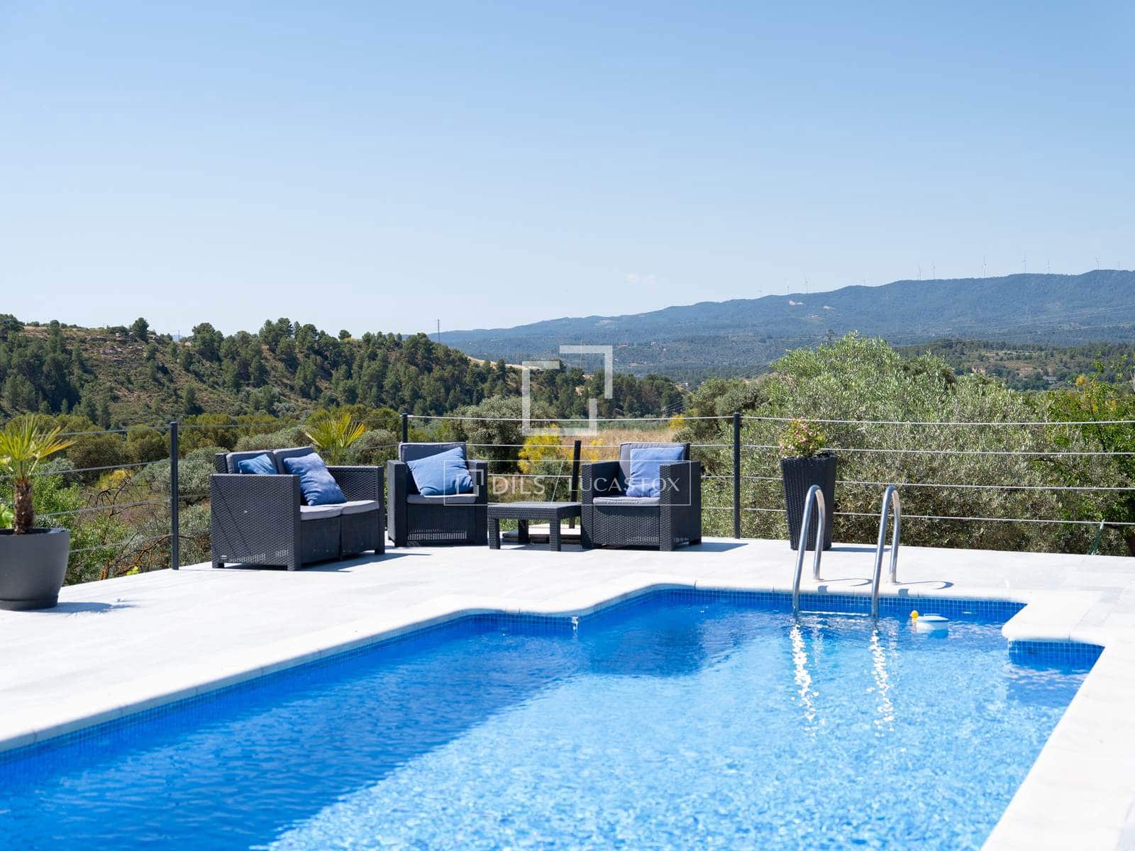 5 bedroom Villa for sale in Flix with pool garage - € 745,000 (Ref: 9870373)