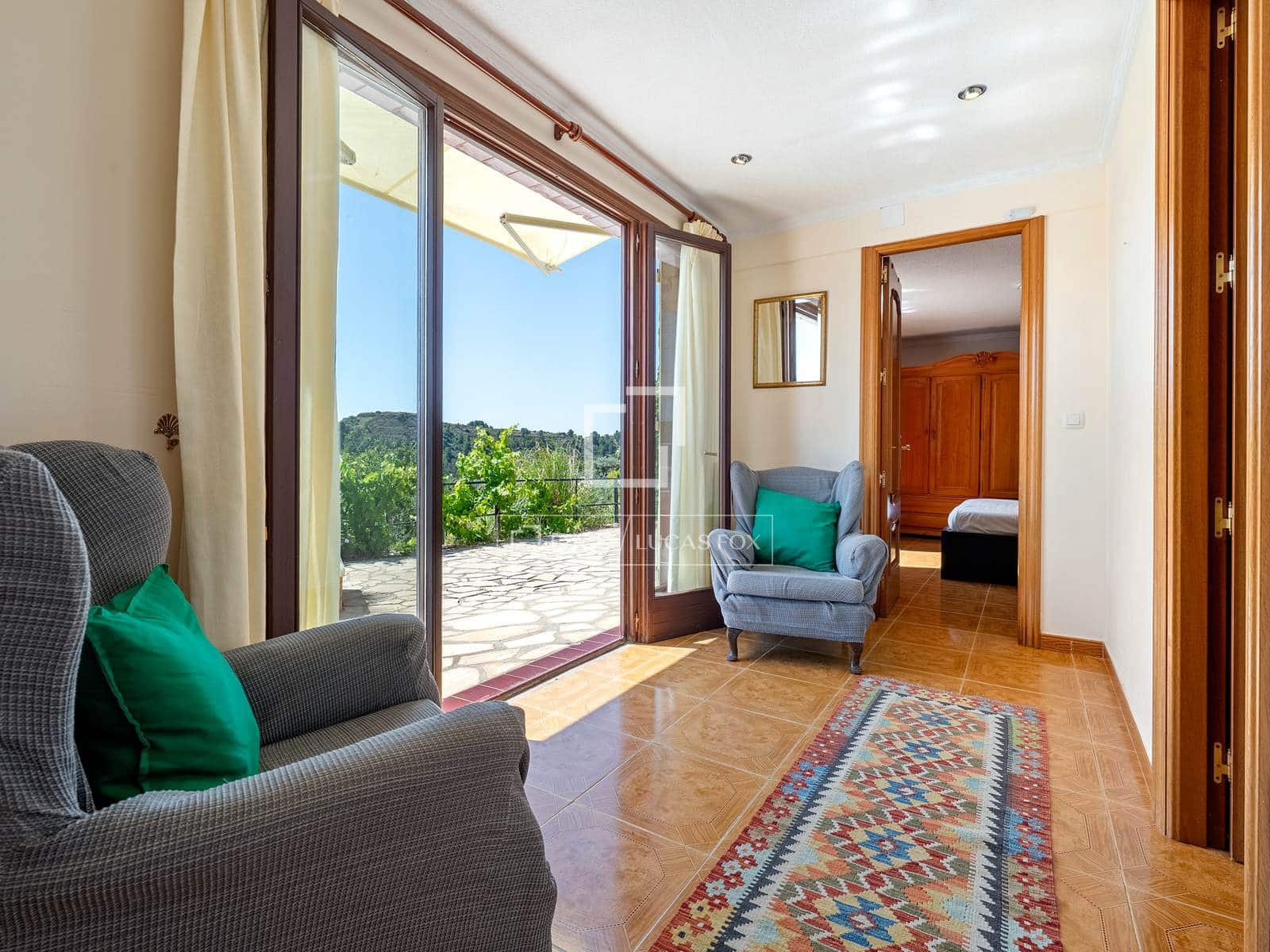 5 bedroom Villa for sale in Flix with pool garage - € 745,000 (Ref: 9870373)