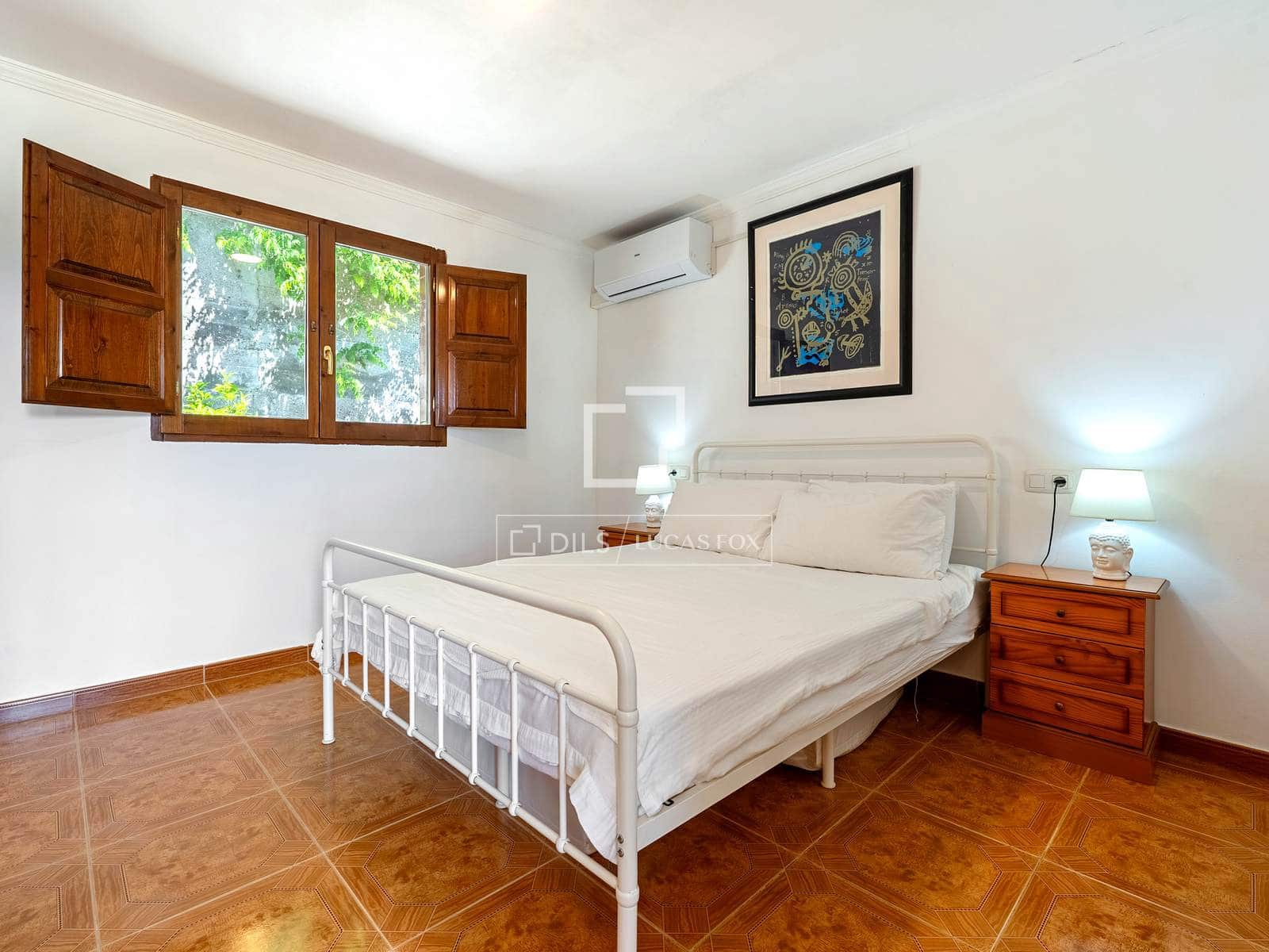 5 bedroom Villa for sale in Flix with pool garage - € 745,000 (Ref: 9870373)