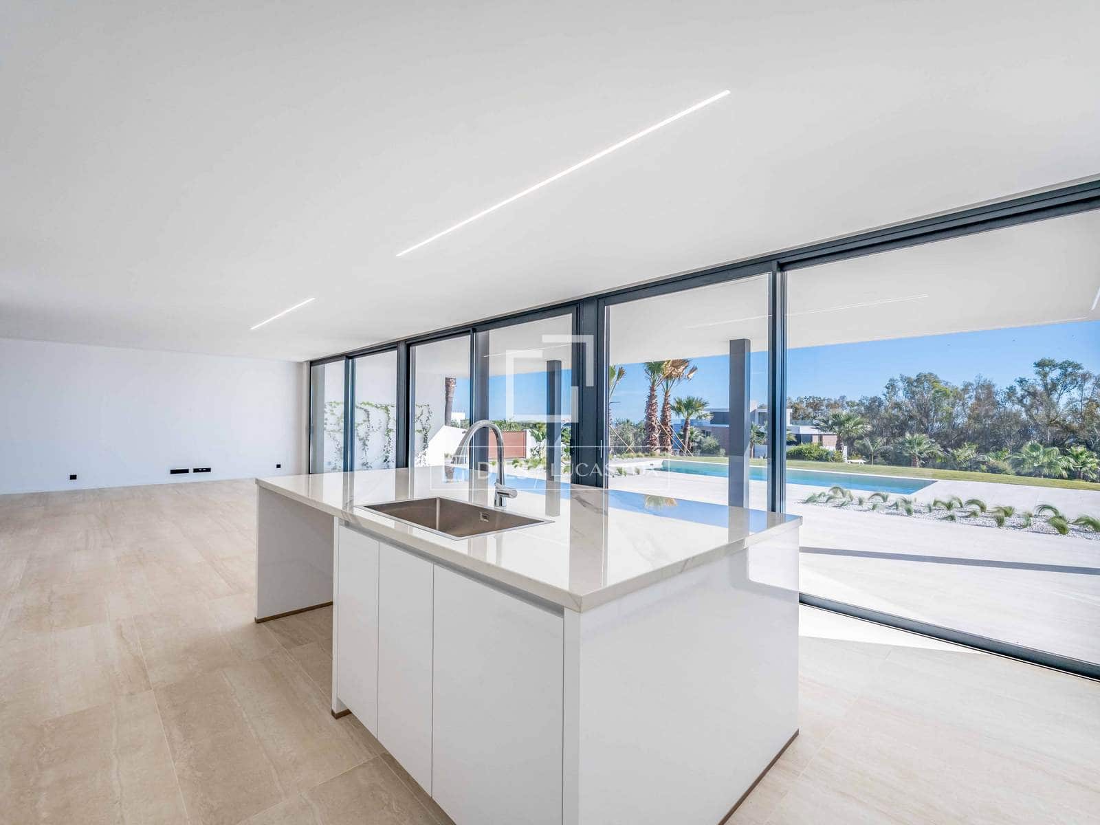 5 sypialnia Willa na sprzedaż w Sotogrande z basenem garażem - 3 350 000 € (Ref: 9872235)