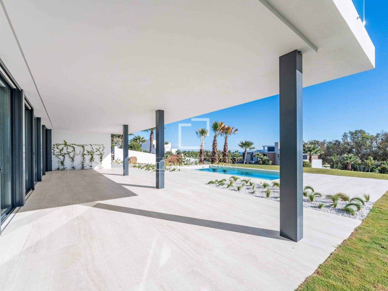 5 sypialnia Willa na sprzedaż w Sotogrande z basenem garażem - 3 350 000 € (Ref: 9872235)