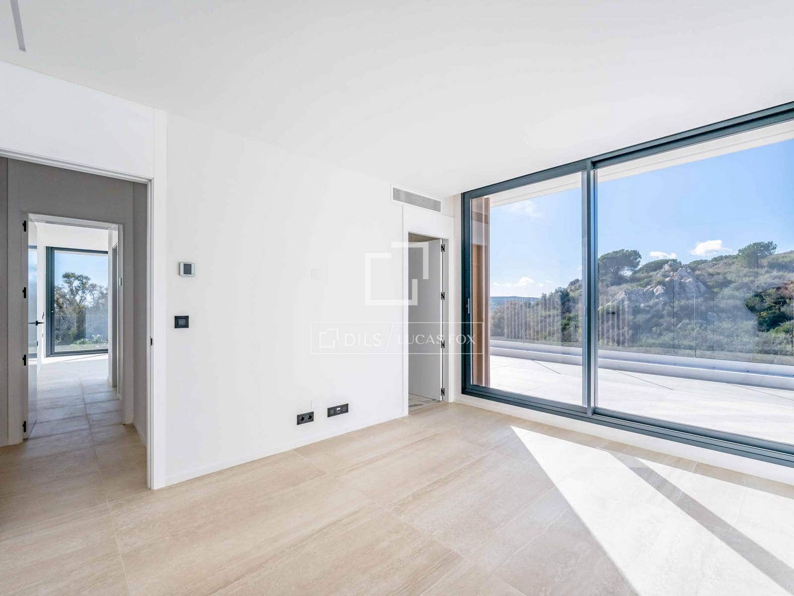5 sypialnia Willa na sprzedaż w Sotogrande z basenem garażem - 3 350 000 € (Ref: 9872235)