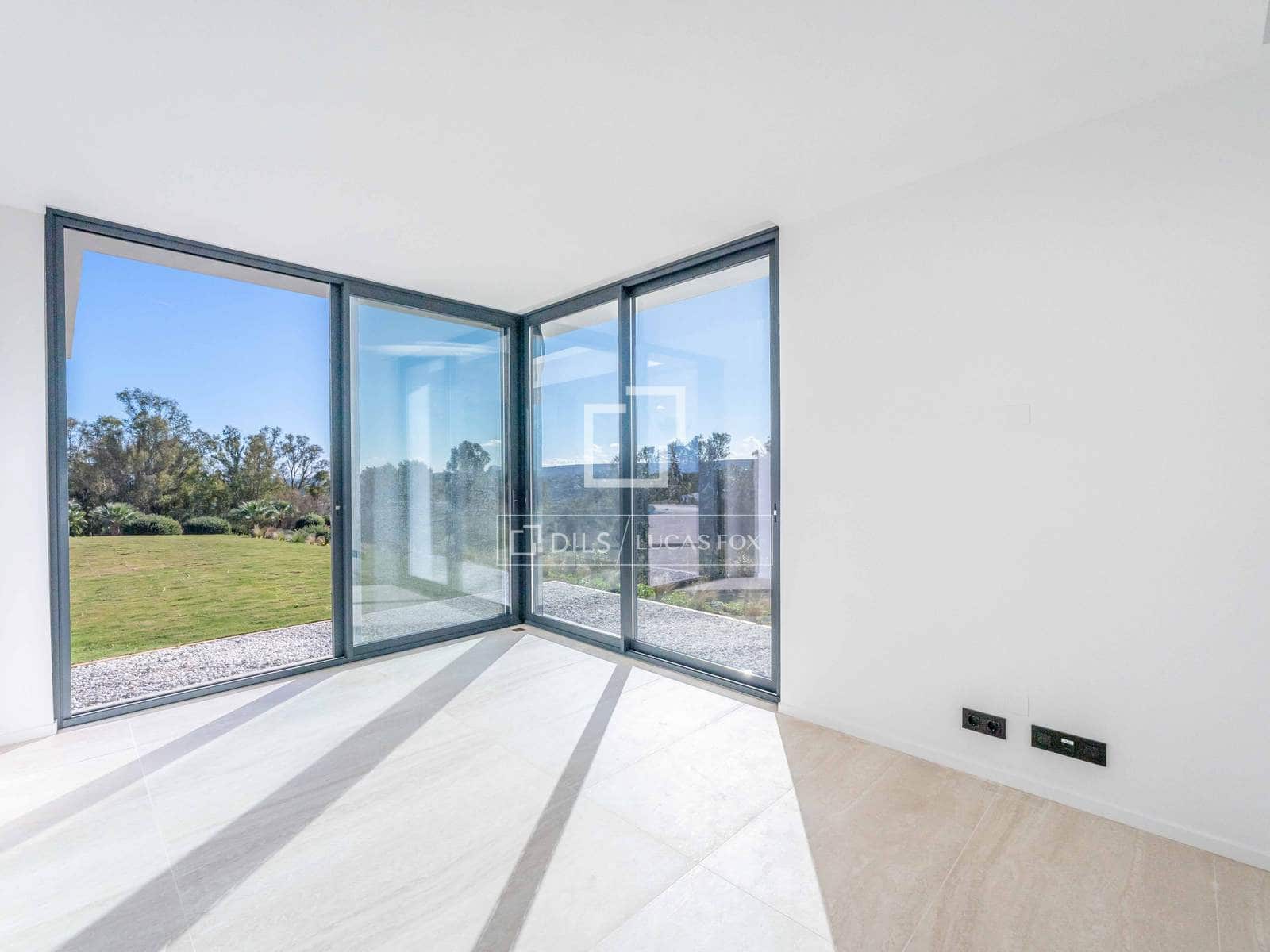 5 sypialnia Willa na sprzedaż w Sotogrande z basenem garażem - 3 350 000 € (Ref: 9872235)