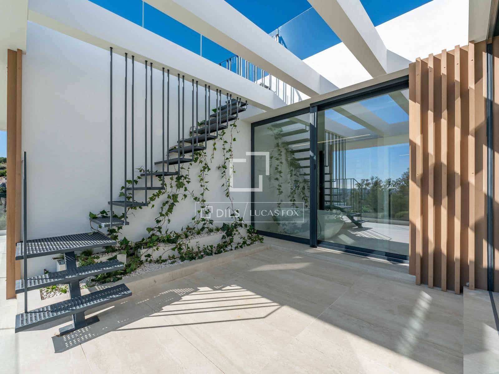 5 sypialnia Willa na sprzedaż w Sotogrande z basenem garażem - 3 350 000 € (Ref: 9872235)