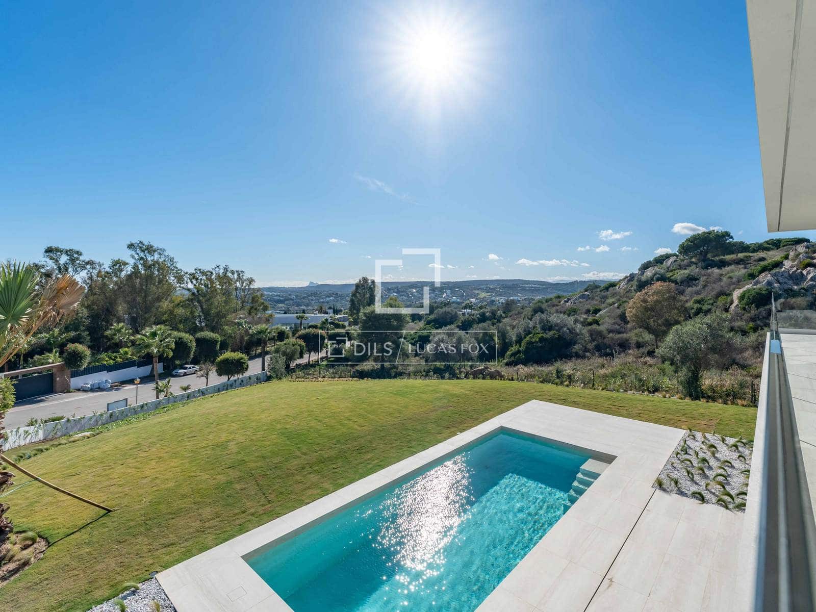 5 sypialnia Willa na sprzedaż w Sotogrande z basenem garażem - 3 350 000 € (Ref: 9872235)