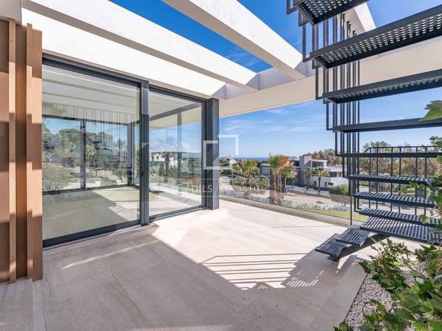 5 makuuhuone Huvila myytävänä paikassa Sotogrande, San Roque mukana uima-altaan 
autotalli - 3 350 000 € (Ref: 9872235)