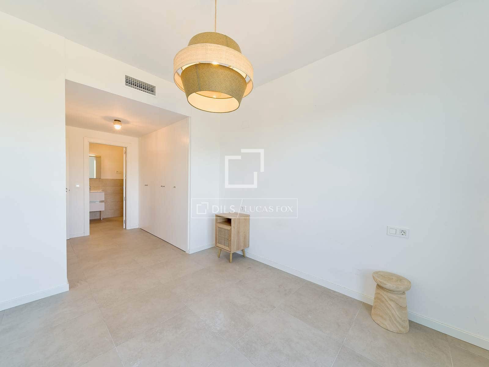 2 soveværelse Lejlighed til salg i Torremolinos med swimmingpool garage - € 690.000 (Ref: 9872236)