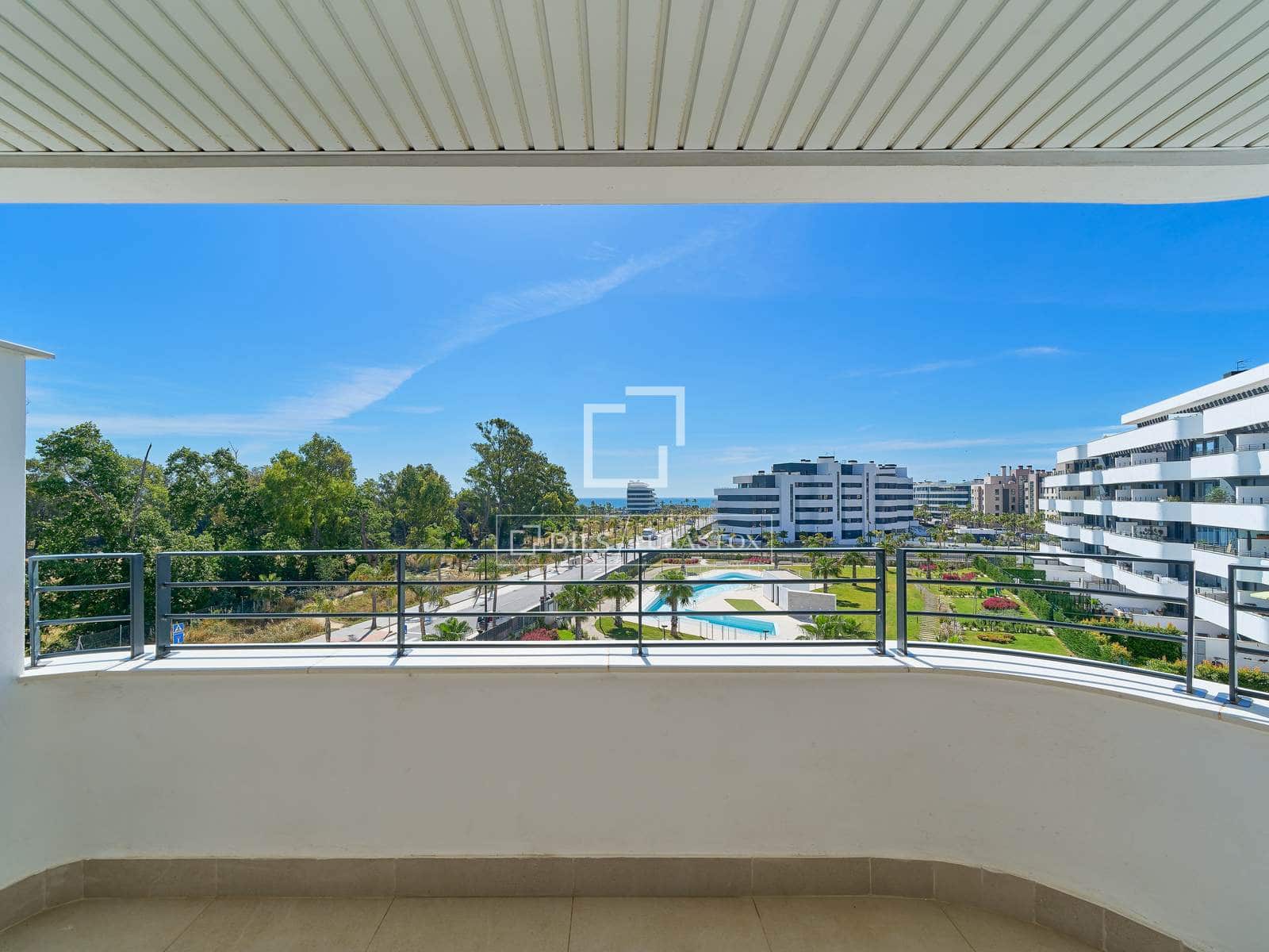 2 soveværelse Lejlighed til salg i Torremolinos med swimmingpool garage - € 690.000 (Ref: 9872236)
