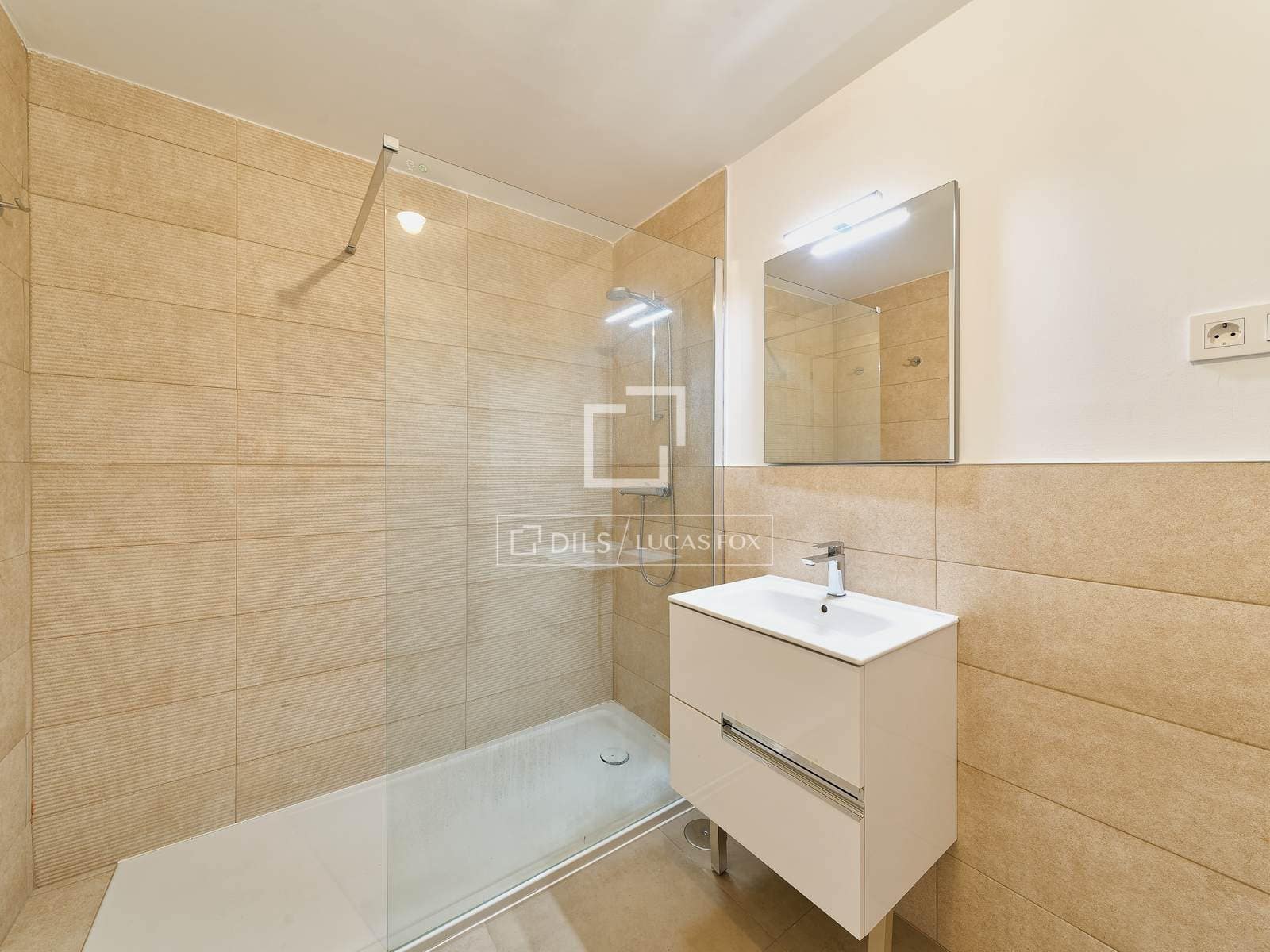 2 soveværelse Lejlighed til salg i Torremolinos med swimmingpool garage - € 690.000 (Ref: 9872236)