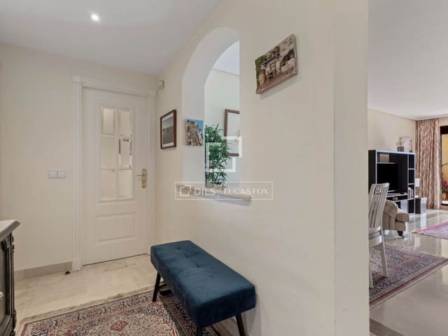 3 quarto Apartamento para venda em Benahavís com piscina garagem - 500 000 € (Ref: 9872354)
