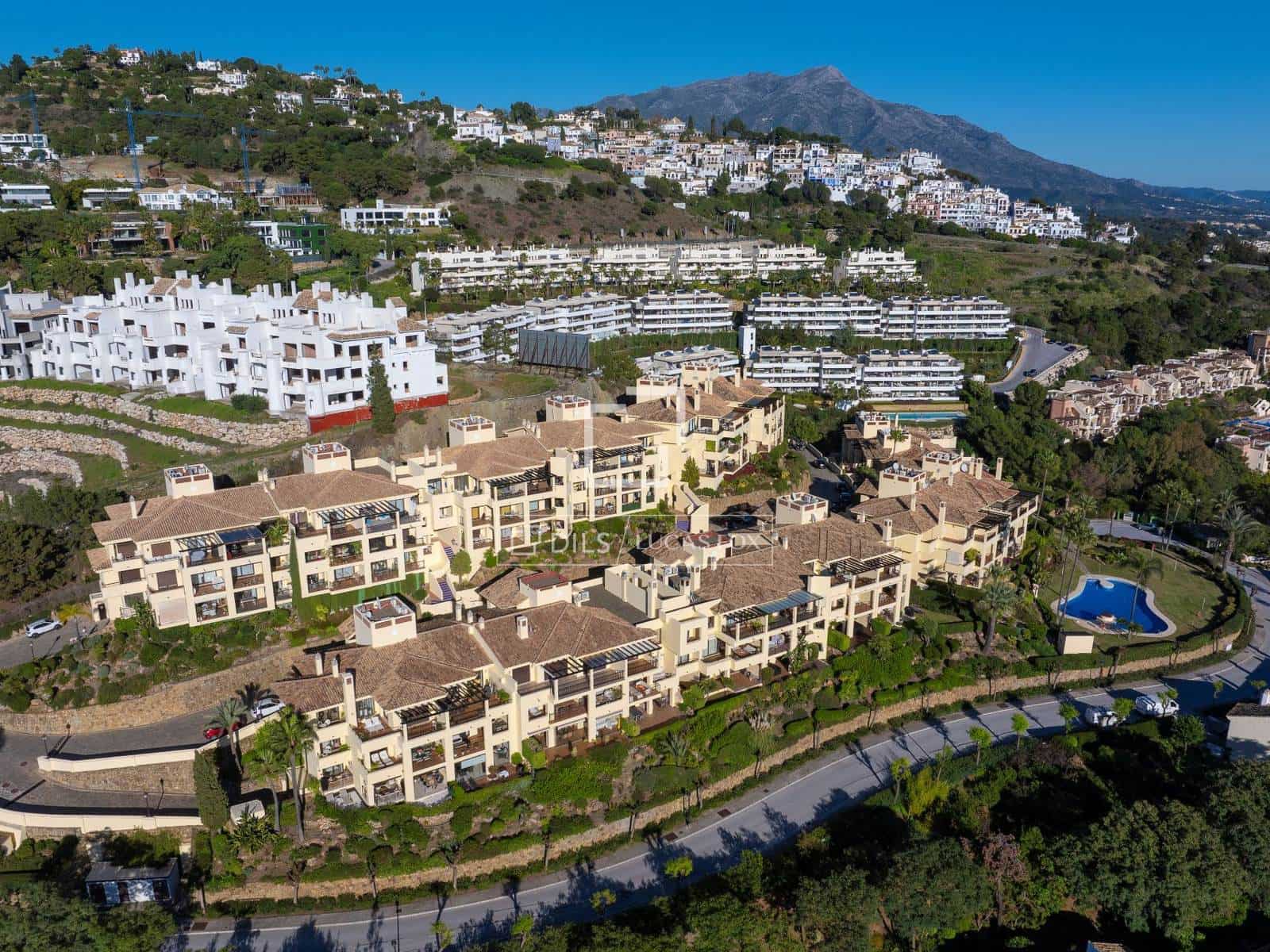 3 quarto Apartamento para venda em Benahavis com piscina garagem - 500 000 € (Ref: 9872354)