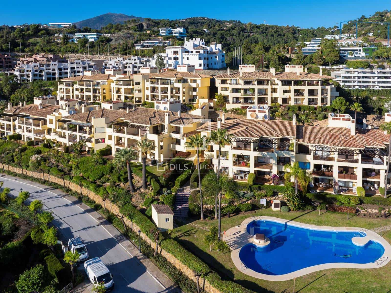 3 quarto Apartamento para venda em Benahavis com piscina garagem - 500 000 € (Ref: 9872354)