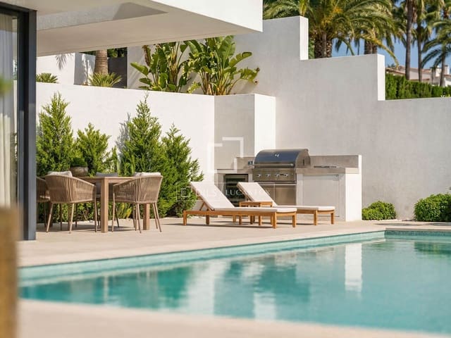 3 chambre Villa/Maison à vendre à Calpe / Calp avec piscine garage - 1 180 000 € (Ref: 9872501)
