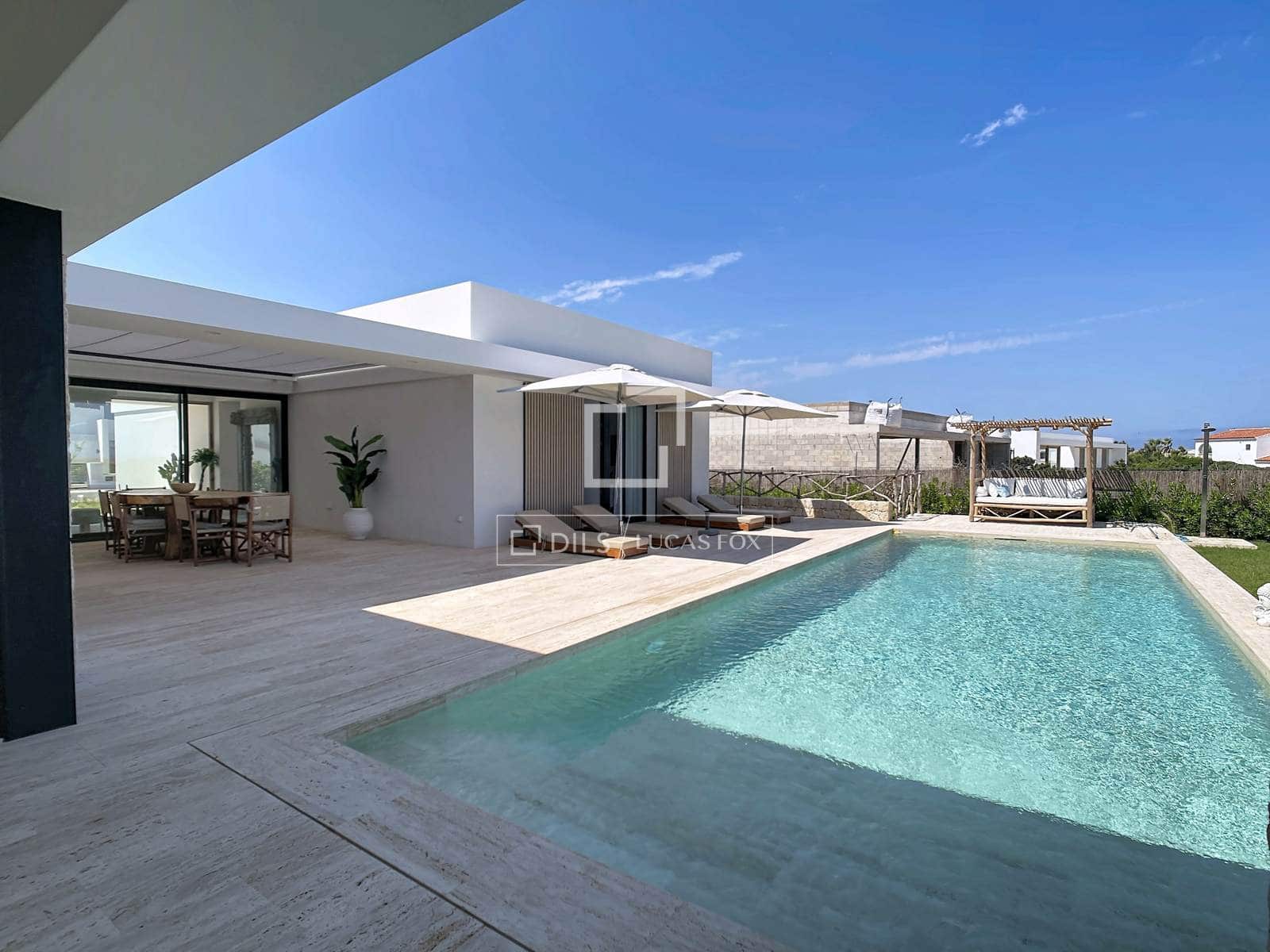 4 soverom Villa til salgs i Ciutadella de Menorca med svømmebasseng garasje - € 2 050 000 (Ref: 9872684)