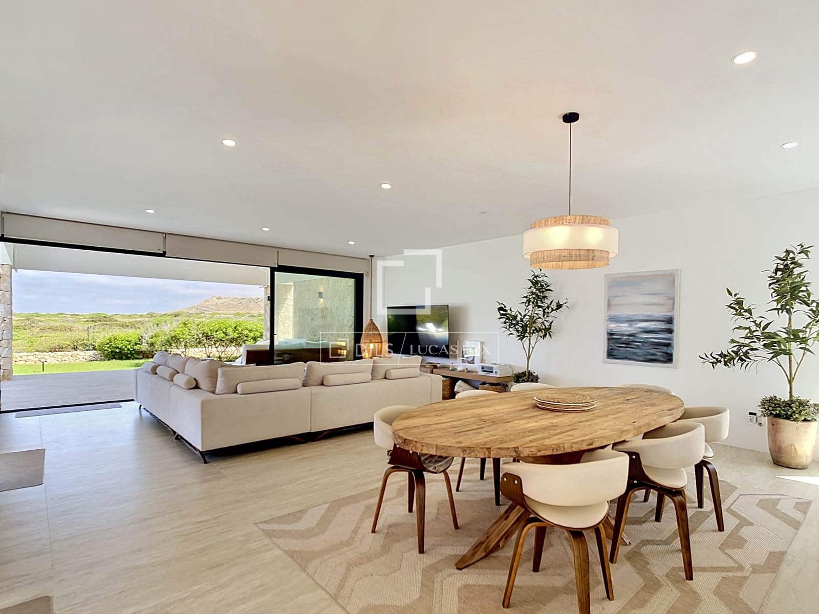 4 soverom Villa til salgs i Ciutadella de Menorca med svømmebasseng garasje - € 2 050 000 (Ref: 9872684)