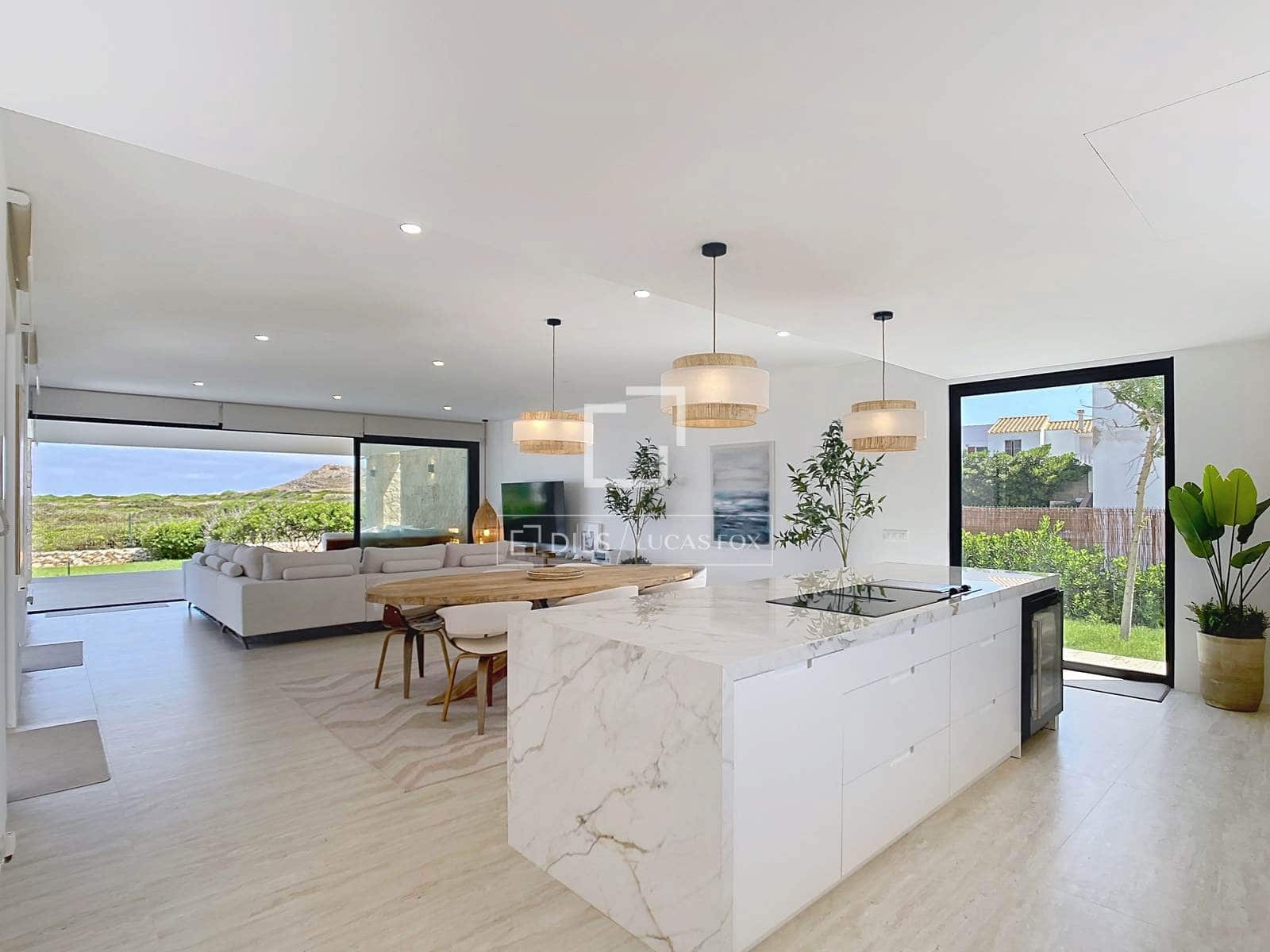 4 soverom Villa til salgs i Ciutadella de Menorca med svømmebasseng garasje - € 2 050 000 (Ref: 9872684)