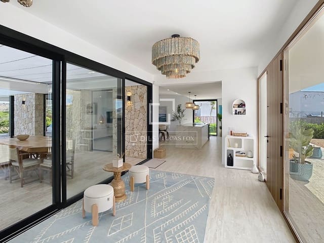 4 soverom Villa til salgs i Ciutadella de Menorca med svømmebasseng garasje - € 2 050 000 (Ref: 9872684)
