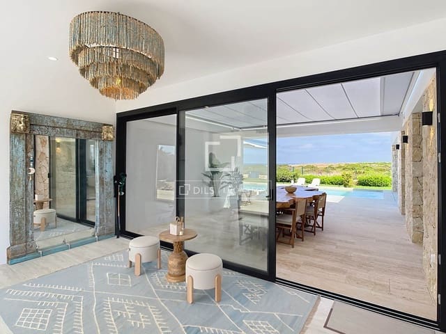 4 soverom Villa til salgs i Ciutadella de Menorca med svømmebasseng garasje - € 2 050 000 (Ref: 9872684)