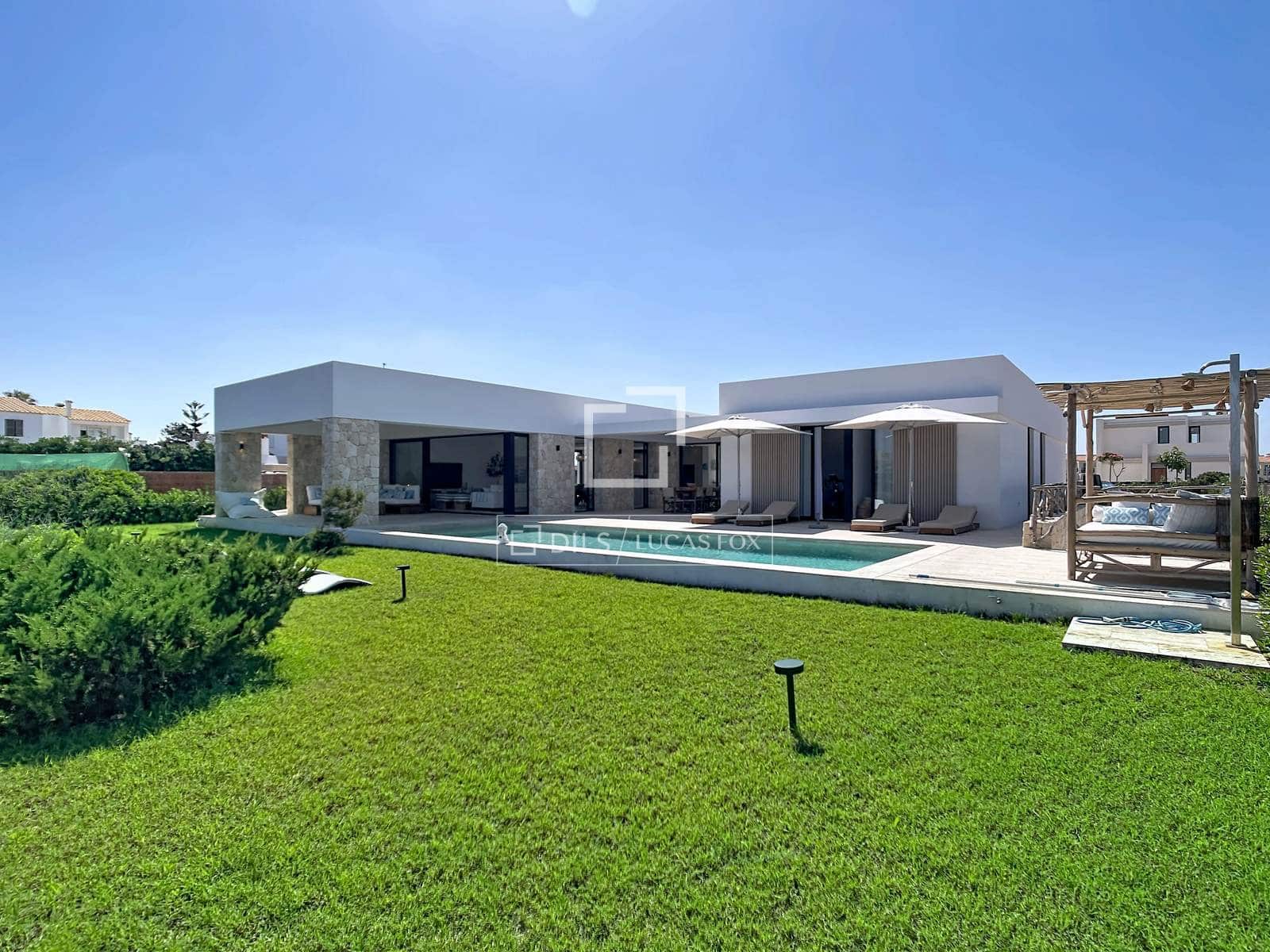 4 soverom Villa til salgs i Ciutadella de Menorca med svømmebasseng garasje - € 2 050 000 (Ref: 9872684)