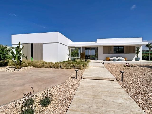 4 soverom Villa til salgs i Ciutadella de Menorca med svømmebasseng garasje - € 2 050 000 (Ref: 9872684)