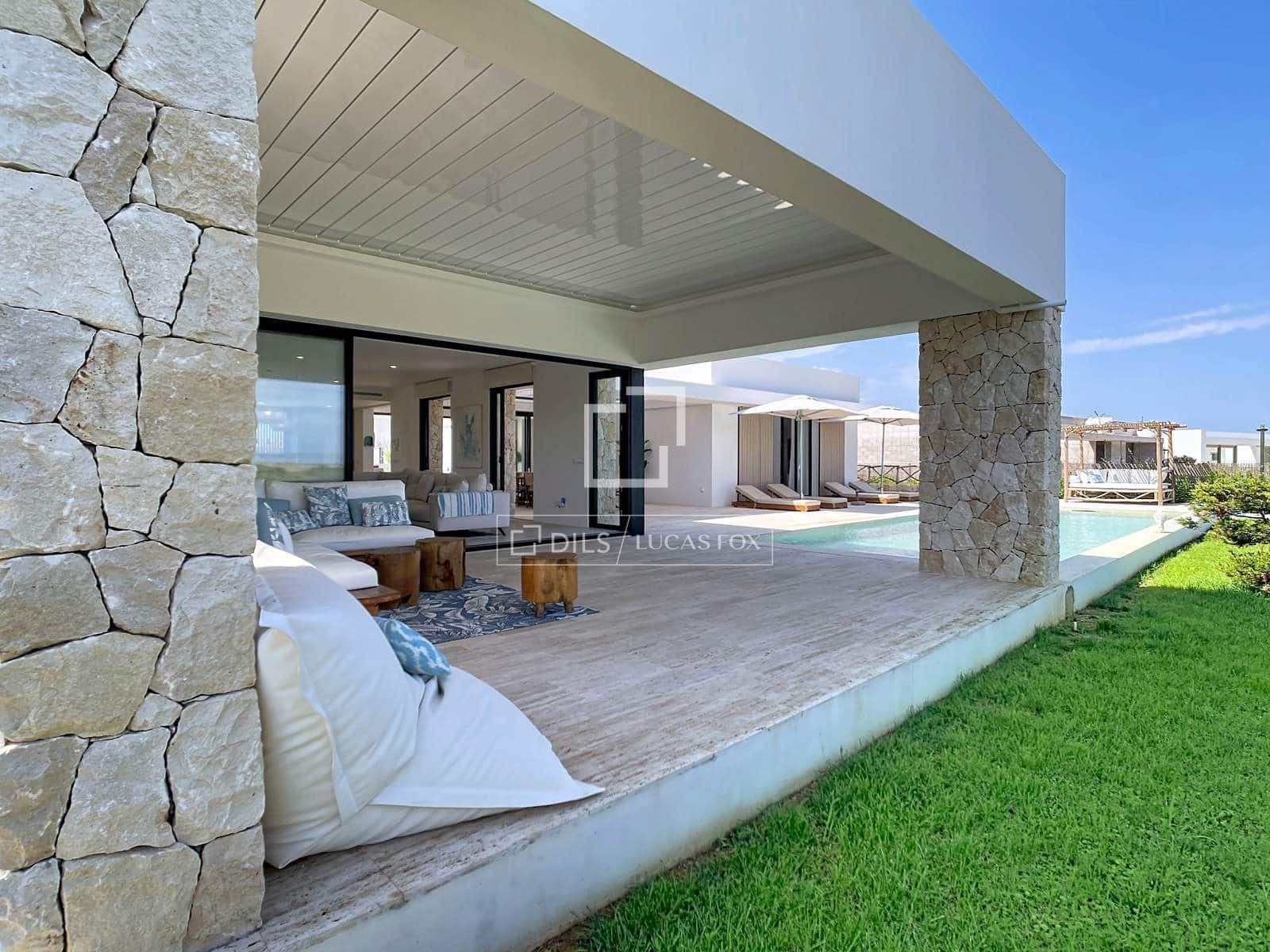 4 soverom Villa til salgs i Ciutadella de Menorca med svømmebasseng garasje - € 2 050 000 (Ref: 9872684)