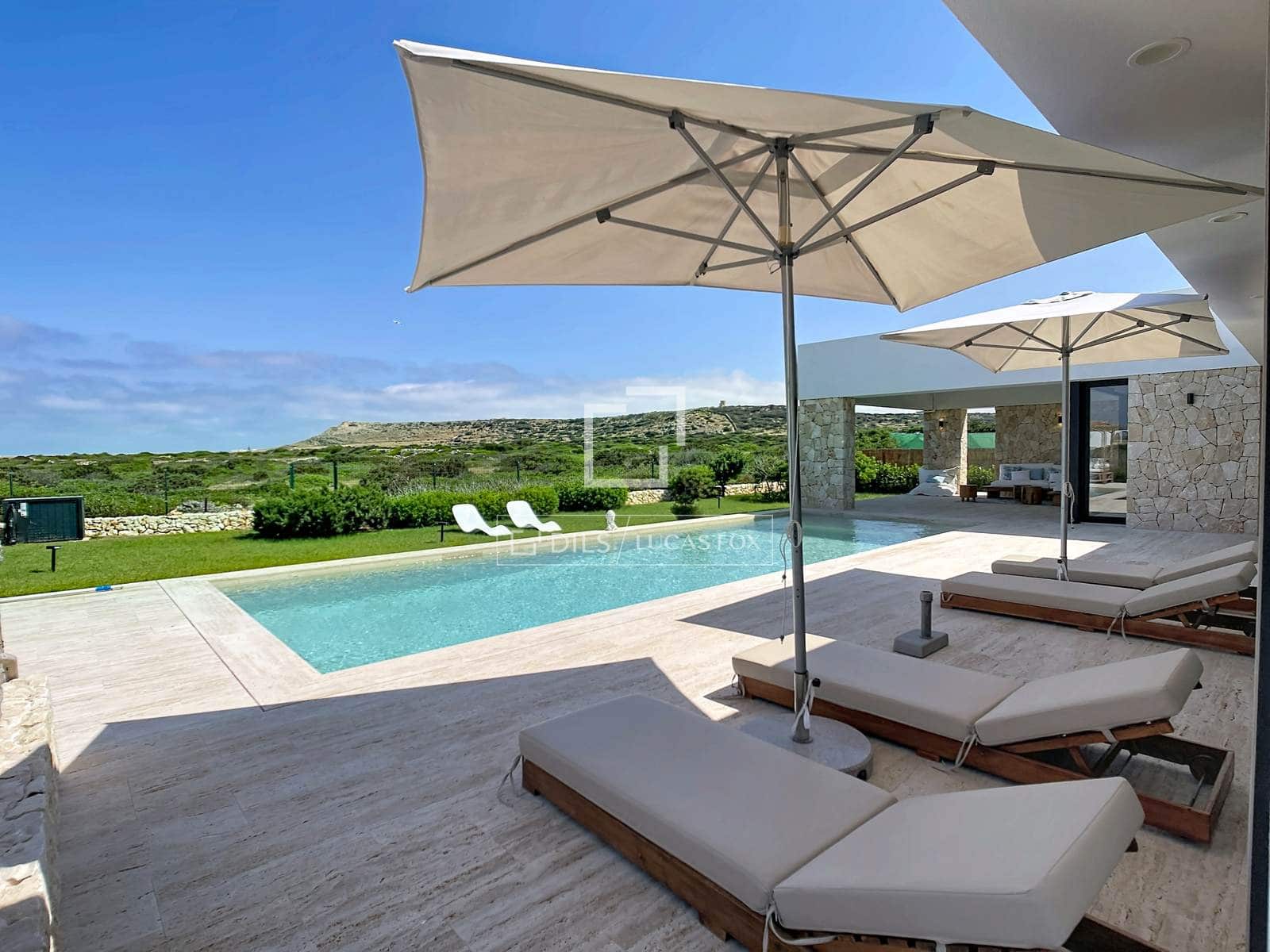 4 soverom Villa til salgs i Ciutadella de Menorca med svømmebasseng garasje - € 2 050 000 (Ref: 9872684)