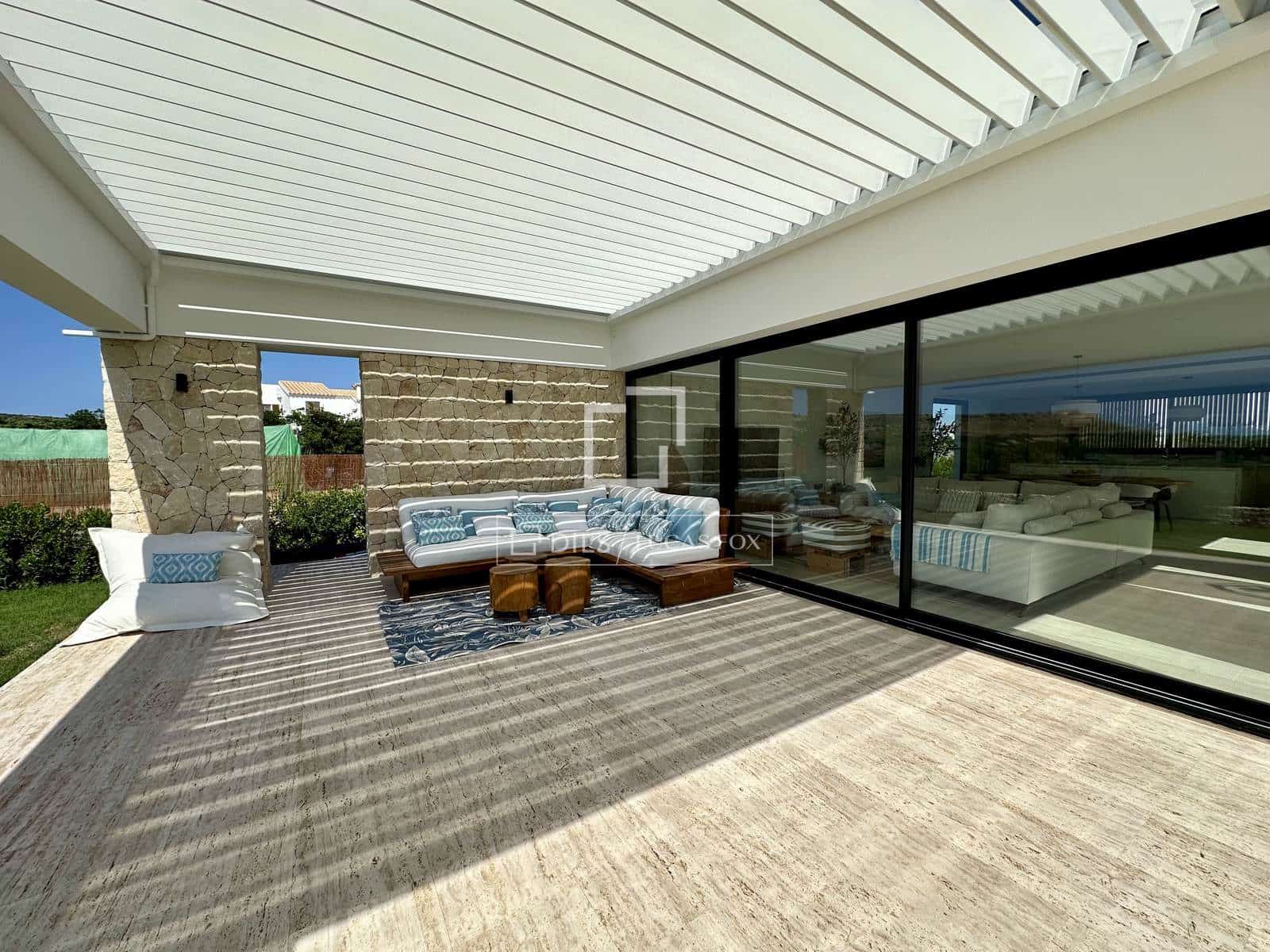 4 bedroom Villa for sale in Ciutadella de Menorca with pool garage - € 2,050,000 (Ref: 9872684)