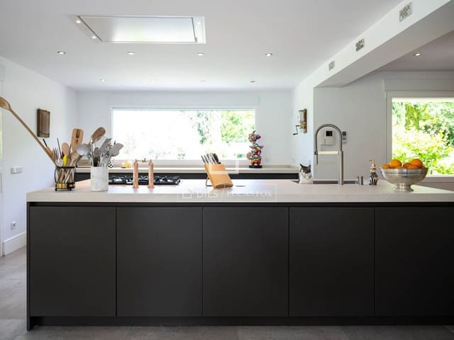 8 slaapkamer Villa te koop in Algete met zwembad garage - € 2.226.000 (Ref: 9872790)
