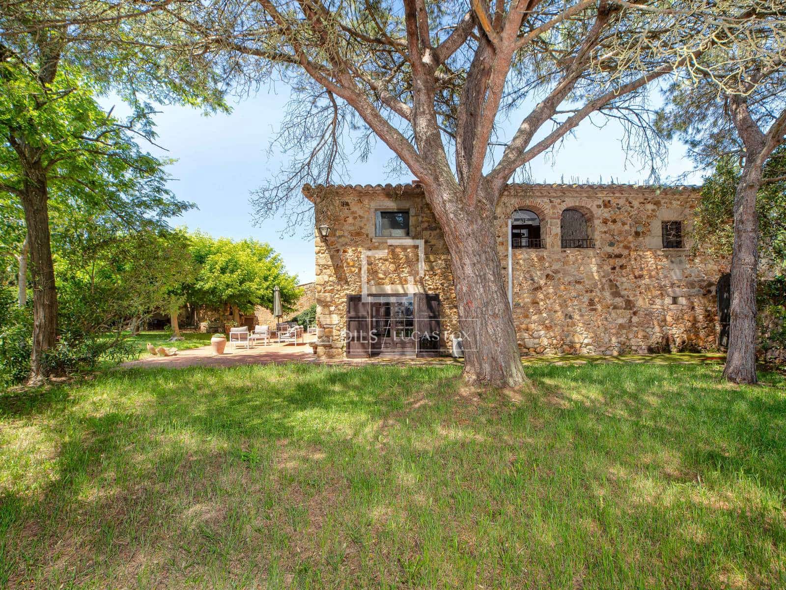 7 bedroom Finca/Country House for sale in Llagostera with pool - € 1,325,000 (Ref: 9873807)