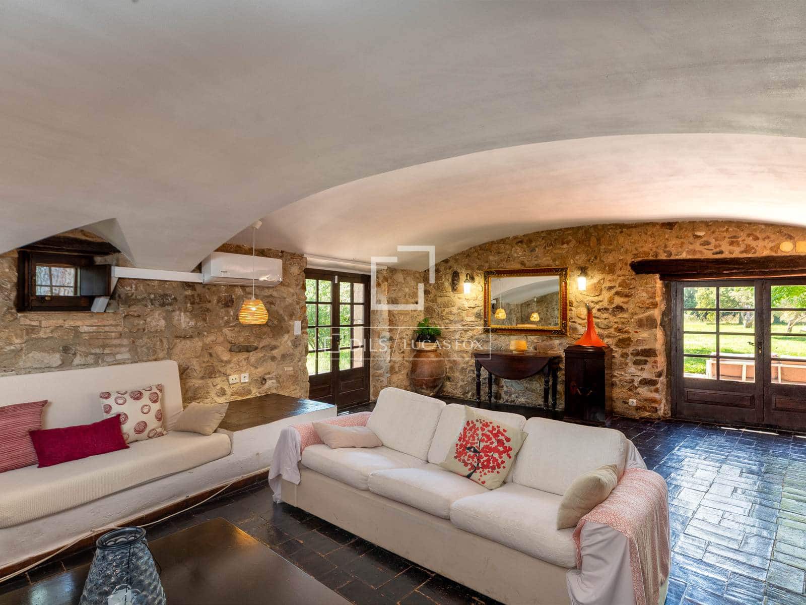 7 bedroom Finca/Country House for sale in Llagostera with pool - € 1,325,000 (Ref: 9873807)