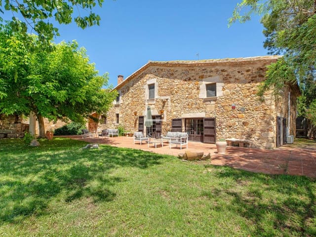7 sypialnia Finka/Dom wiejski na sprzedaż w Llagostera z basenem - 1 325 000 € (Ref: 9873807)
