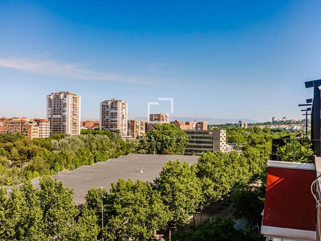 3 soverom Penthouse til salgs i Madrid by - € 1 295 000 (Ref: 9873808)