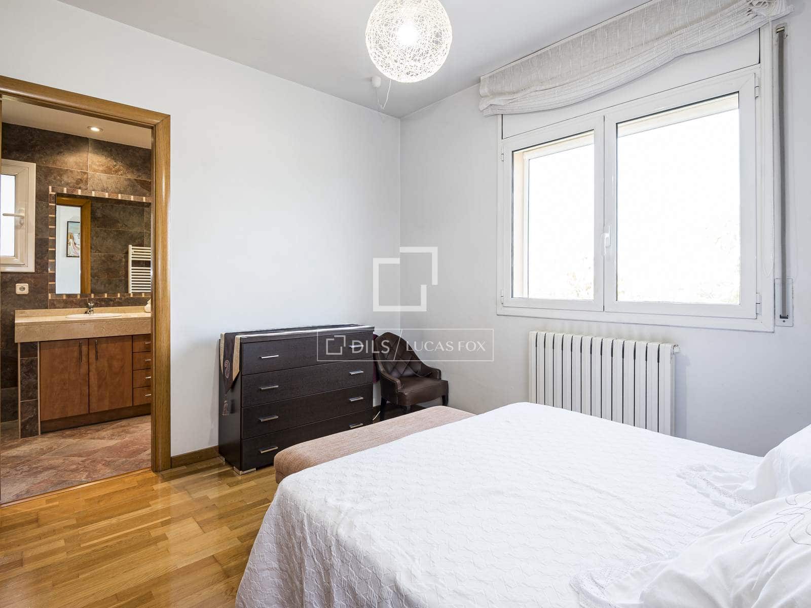 5 bedroom Villa for sale in Sant Cugat del Valles with pool - € 1,090,000 (Ref: 9873980)