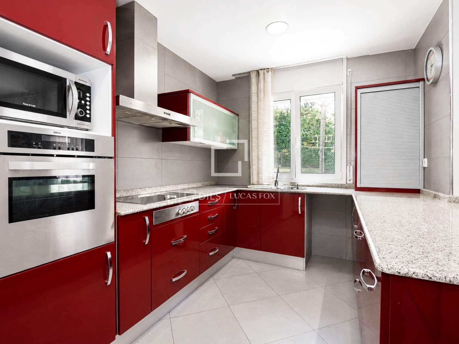 5 bedroom Villa for sale in Sant Cugat del Valles with pool - € 1,090,000 (Ref: 9873980)
