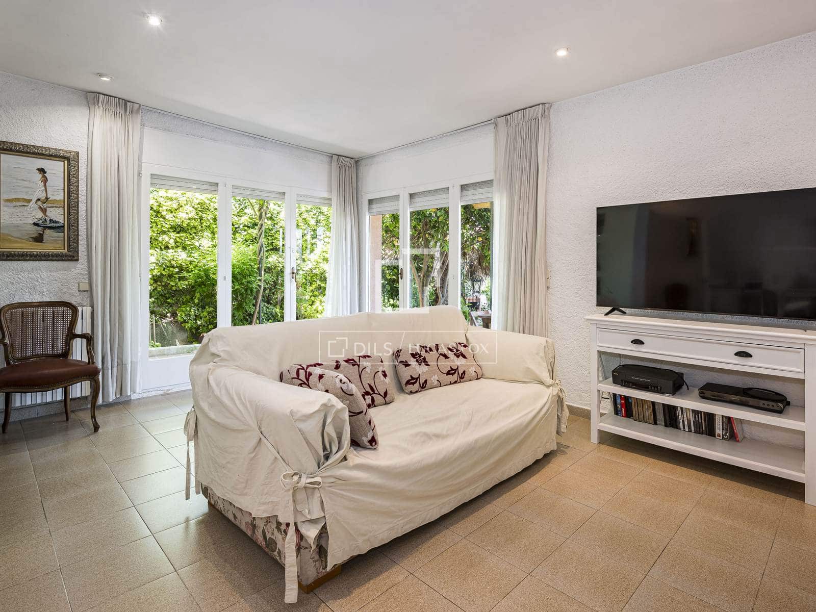 5 bedroom Villa for sale in Sant Cugat del Valles with pool - € 1,090,000 (Ref: 9873980)
