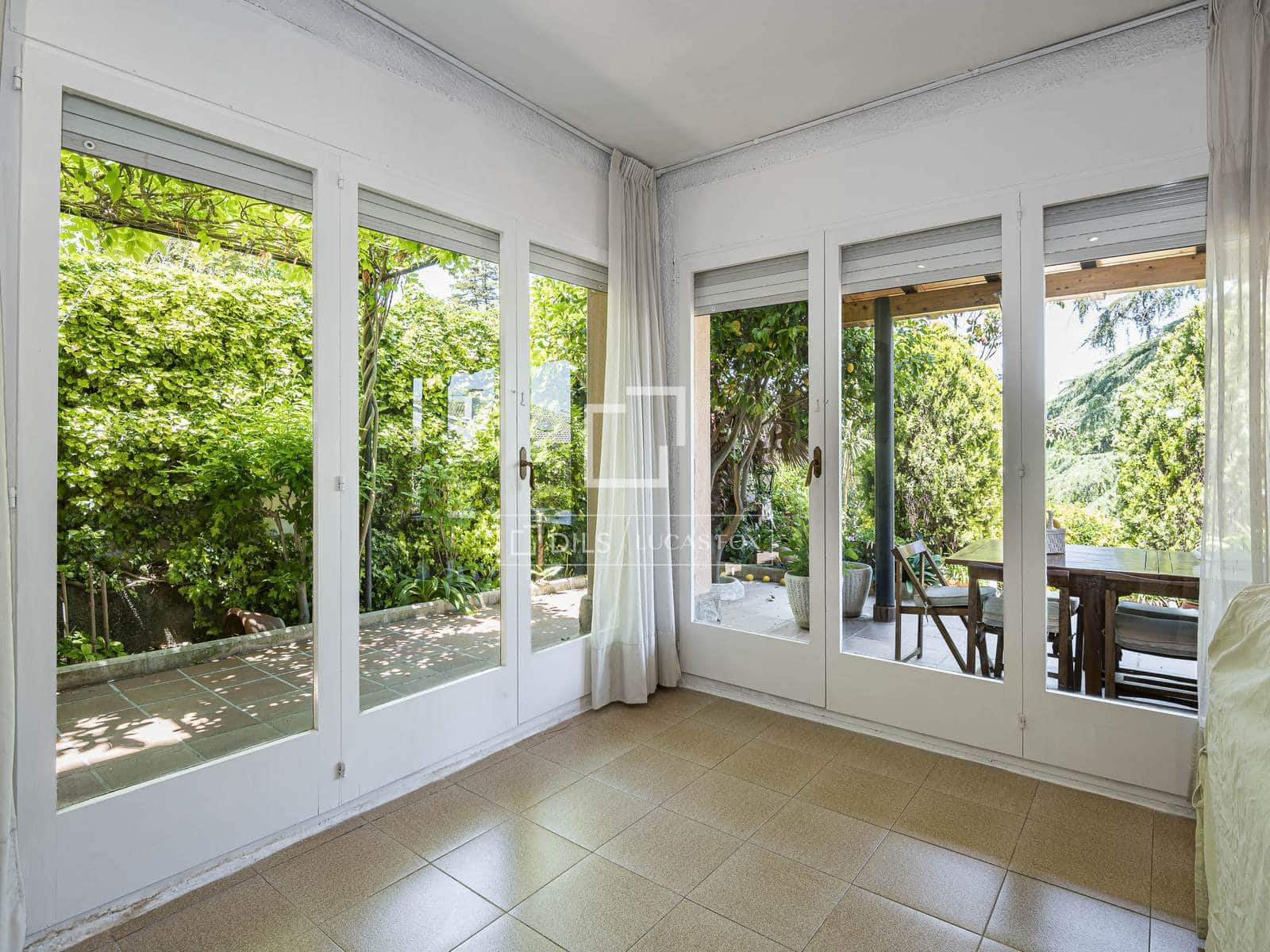 5 bedroom Villa for sale in Sant Cugat del Valles with pool - € 1,090,000 (Ref: 9873980)